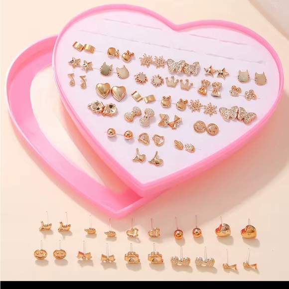 Cute Mini Stud Earrings 36 Pairs/Design Fashion Daily Jewelry for Girls
0422 - Picture 2 of 6